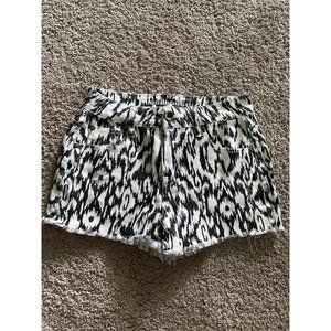 Dollhouse women’s size 4 black / white denim shorts